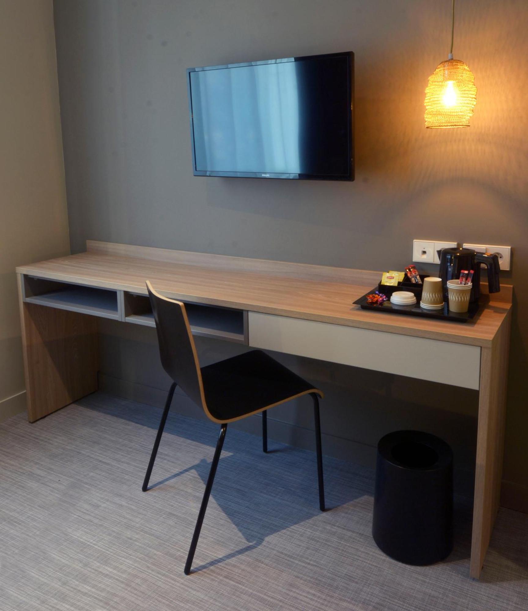 Aparthotel 37 Lodge Courbevoie Paris La Defense מראה חיצוני תמונה